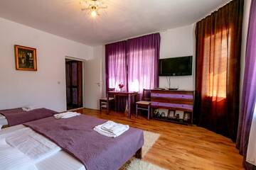 Фото номера Трехместный номер Гостевой дом Casa Adalmo г. Сигишоара 3