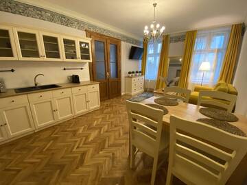 Фото номера Апартаменты - 1-й этаж Гостевой дом Casa Legenda г. Сигишоара 12