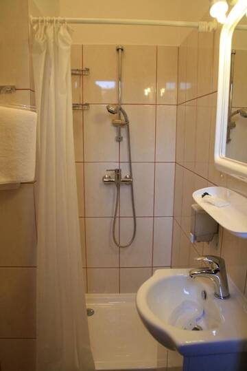 Фото номера Двухместный номер с 2 отдельными кроватями Гостевой дом Pensiunea Lelila Inn г. Сигишоара 8