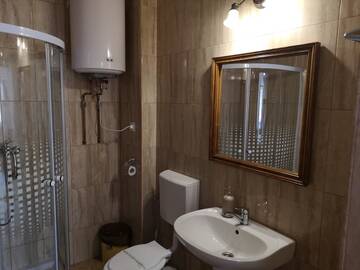 Фото номера Двухместный номер с 1 кроватью Гостевой дом Pensiunea Casa Sighisoreana г. Сигишоара 6