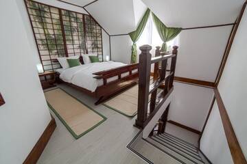 Фото номера Двухуровневый люкс Green Гостевой дом Casa Lily г. Сигишоара 5