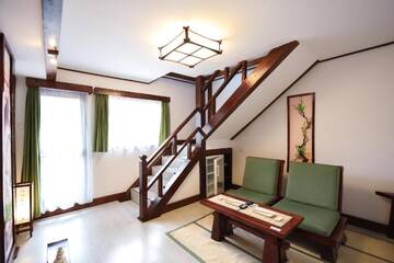 Фото номера Двухуровневый люкс Green Гостевой дом Casa Lily г. Сигишоара 3