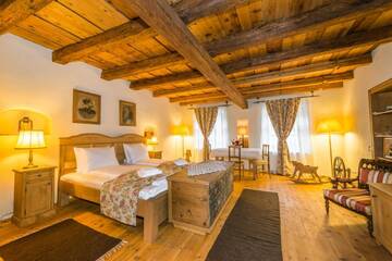 Фото номера Улучшенный трехместный номер Гостевой дом Casa Savri г. Сигишоара 6