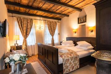 Фото номера Улучшенный двухместный номер с 1 кроватью Гостевой дом Casa Savri г. Сигишоара 2