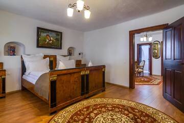 Фото номера Улучшенный двухместный номер с 1 кроватью Гостевой дом Taschler Haus г. Сигишоара 8