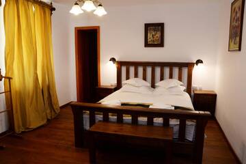 Фото номера Двухместный номер с 1 кроватью Гостевой дом Carolina House г. Сигишоара 4