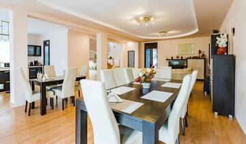 Фото номера Вилла Делюкс Гостевой дом Flora Luxury House г. Сигишоара 8