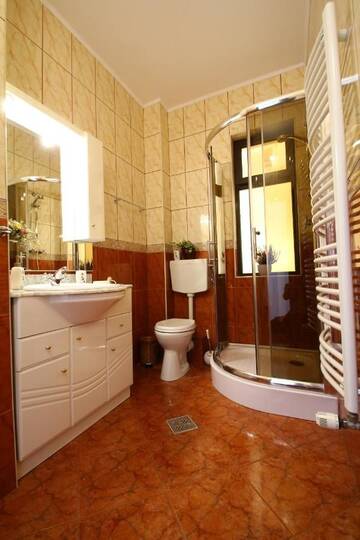 Фото номера Люкс с 1 спальней Гостевой дом Flora Luxury House г. Сигишоара 5