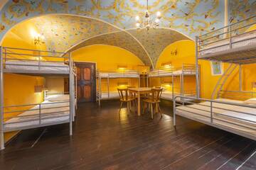 Фото номера Кровать в общем 8-местном номере для мужчин и женщин Хостелы Burg Hostel Sighisoara г. Сигишоара 3