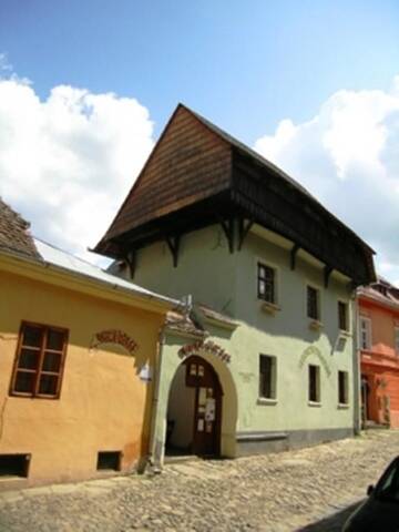 Фотографии Хостелы Burg Hostel Sighisoara г. Сигишоара (Румыния) №1 Фото Хостелы Burg Hostel Sighisoara г. Сигишоара 1
