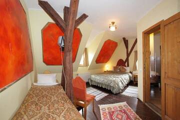 Фото номера Трехместный номер Гостевой дом Pensiune Citadela Sighisoara г. Сигишоара 2