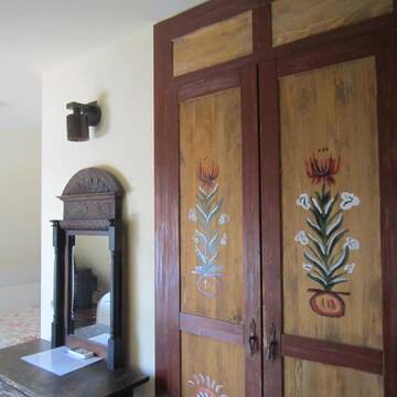 Фото номера Double Room with Painting Lessons in the Citadel Гостевой дом Pensiune Citadela Sighisoara г. Сигишоара 5