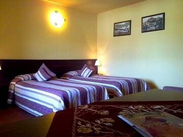 Фото номера Двухместный номер с 1 кроватью Отель Hotel Transilvania г. Сигишоара 2